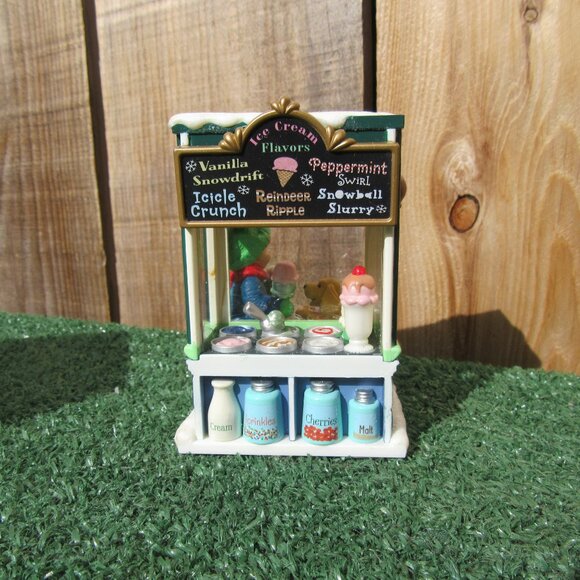 Hallmark Keepsake Christmas Window 2019 Christmas Ornament Club Exclusive - Picture 3 of 8